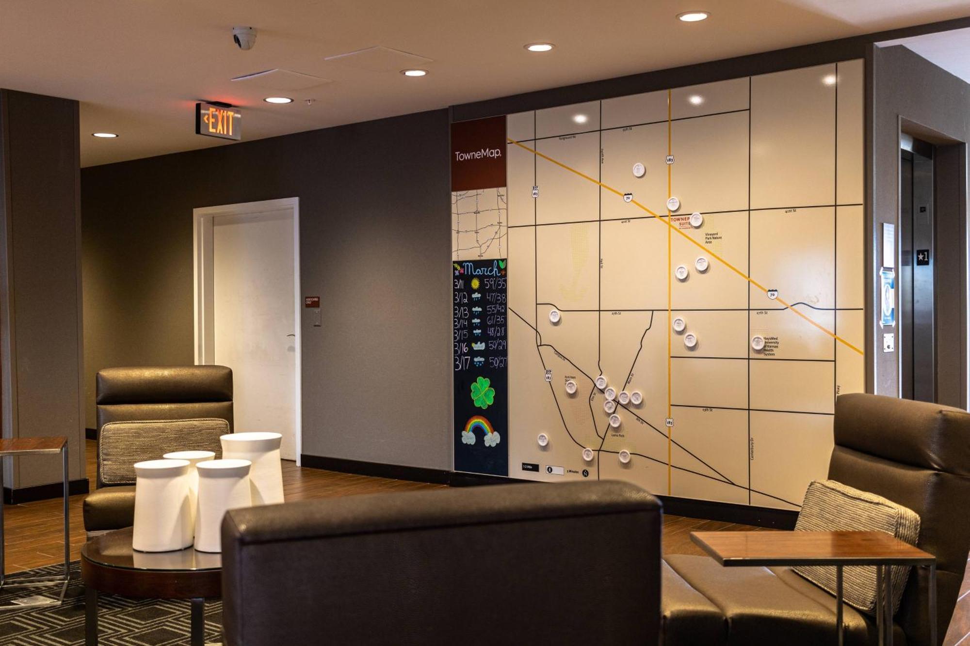 Towneplace Suites By Marriott Hays Eksteriør billede