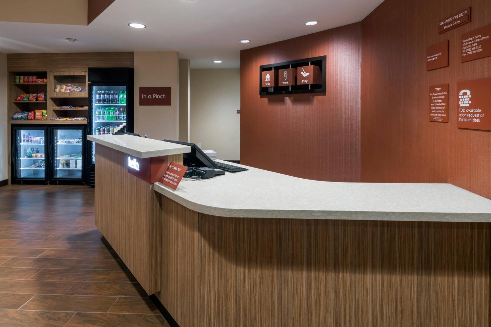 Towneplace Suites By Marriott Hays Eksteriør billede