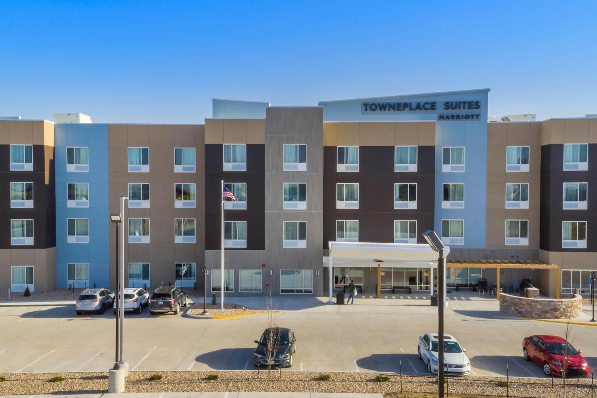 Towneplace Suites By Marriott Hays Eksteriør billede