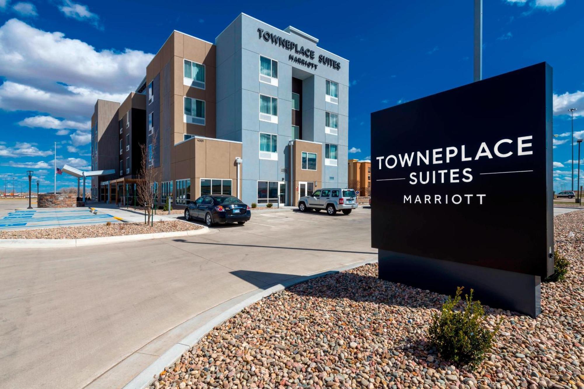 Towneplace Suites By Marriott Hays Eksteriør billede